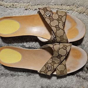 Gucci flat clog